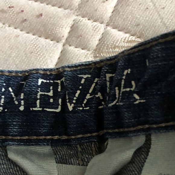 Nevada size 36W jeans with bling on back pockets. Vintage straight leg jeans - Picture 5 of 9